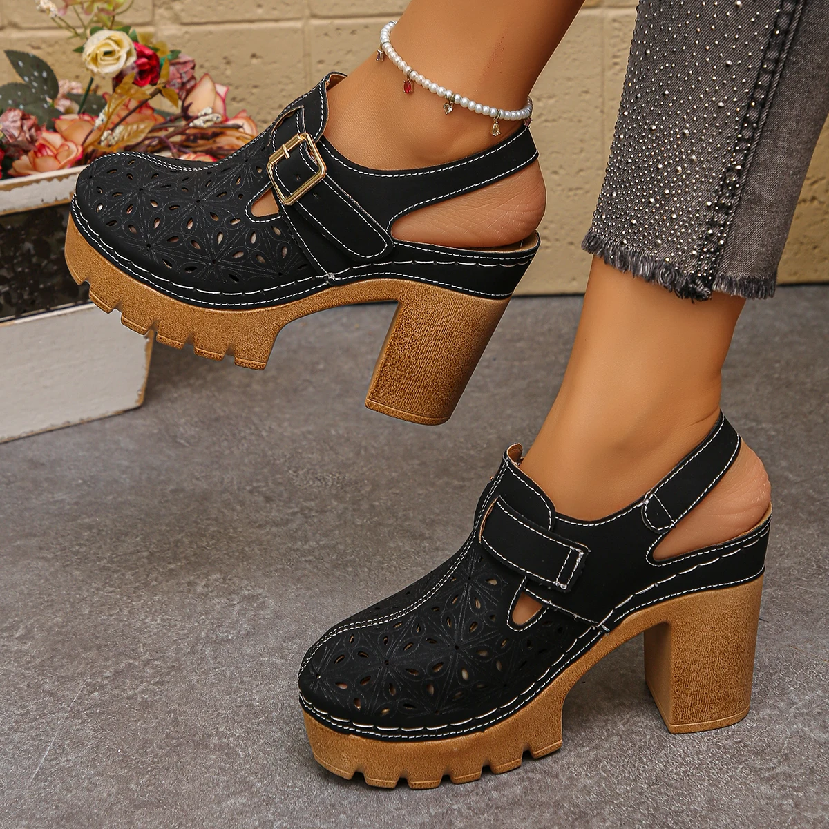 Large Size Women's Thick Heel  - огляд і ціна Casual Sandal Leather
